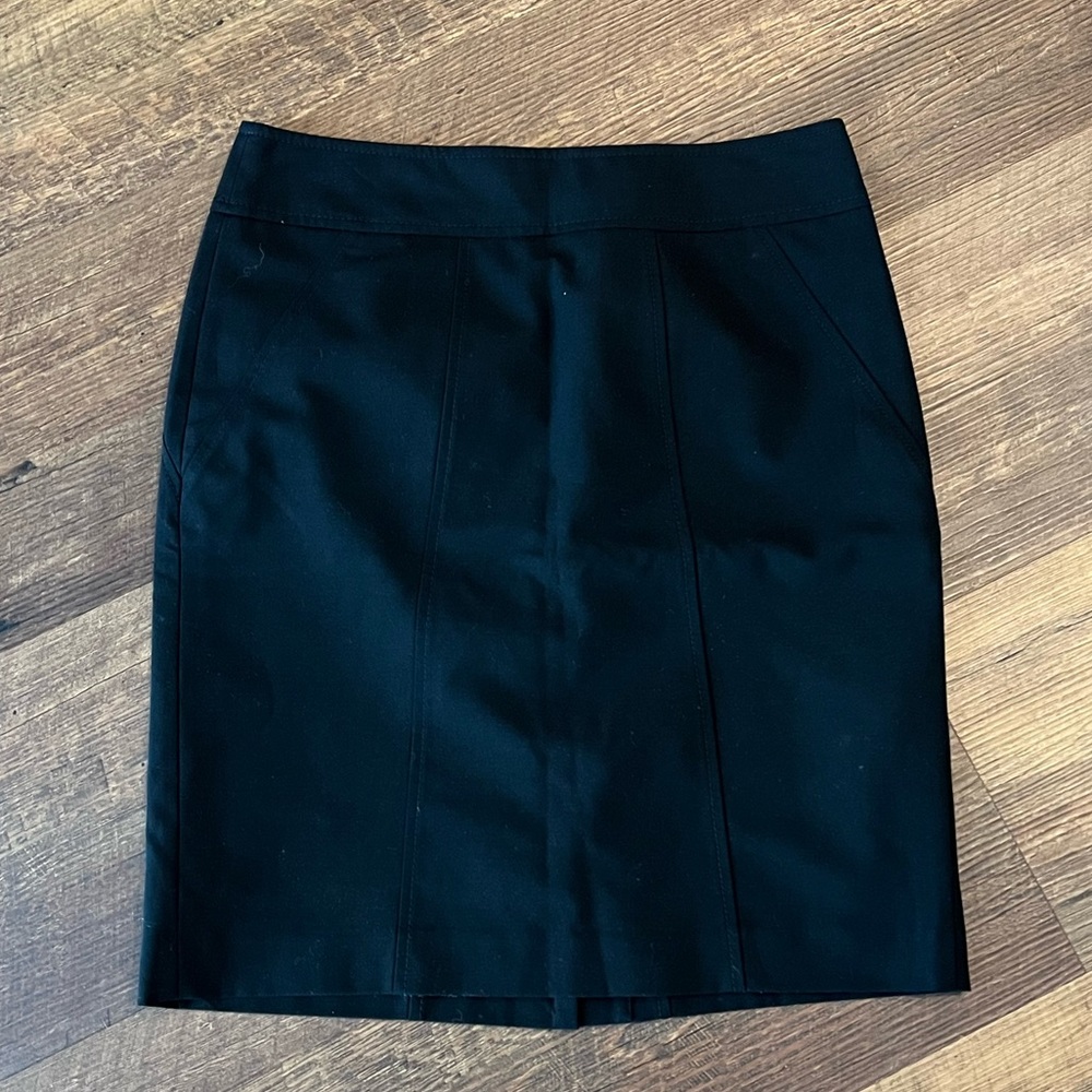 LOFT Pencil Skirt womens size 4 black knee length back zipper classic tailored